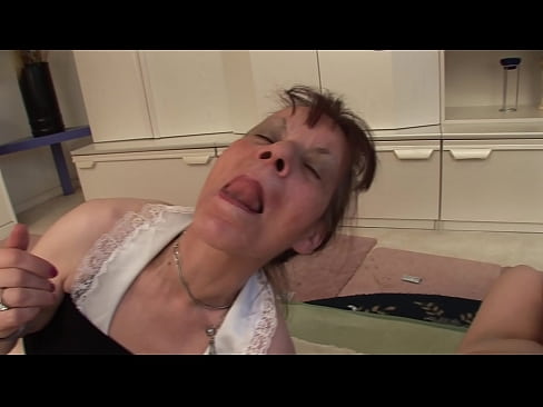 ❤️ Dúas avoas e un avó fan un trío ❤❌ Vídeo porno en % gl.https-tubsexer.ru % ﹏